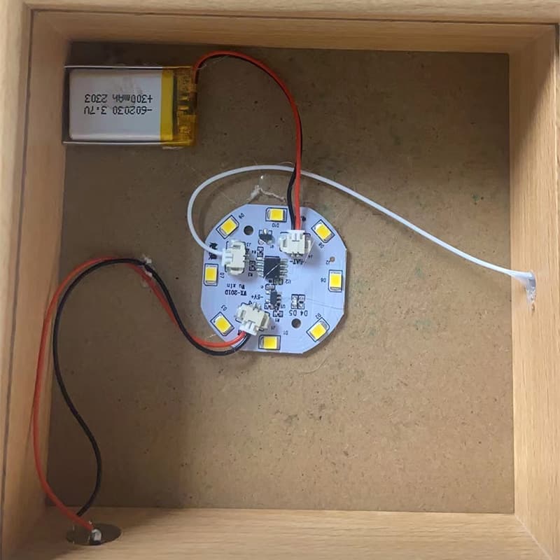 Touch-sensitive stepless dimming picture frame lamp, mirror lamp, light painting night lamp, table lamp PCBA control board circuit board solution