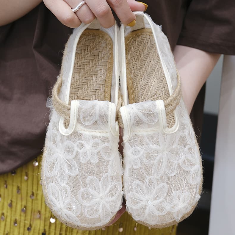 Ethnic Women's Shoes, Elegant Small Flower Embroidery Round Toe Cloth Slippers for Women, Cross-Border Summer New Mesh Vintage Women's Shoes