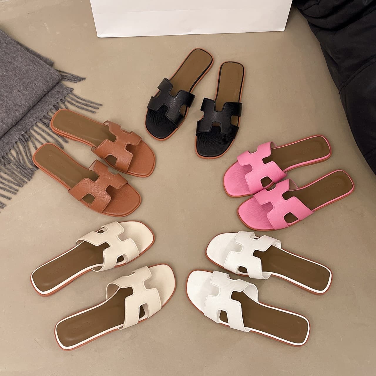 Foreign trade large size 2026 new style slippers for women, spring and summer fashionable outdoor wear, flat-bottomed flip-flops, versatile sandals and slippers