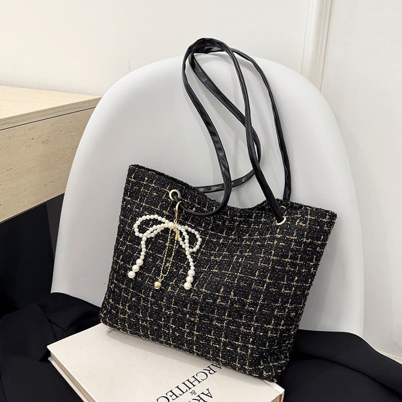 2025 New Woolen Hand-Bucket Bucket Bag Women's High-Quality Fashion Shoulder Bag Temperament Versatile Niche Crossbody Bag
