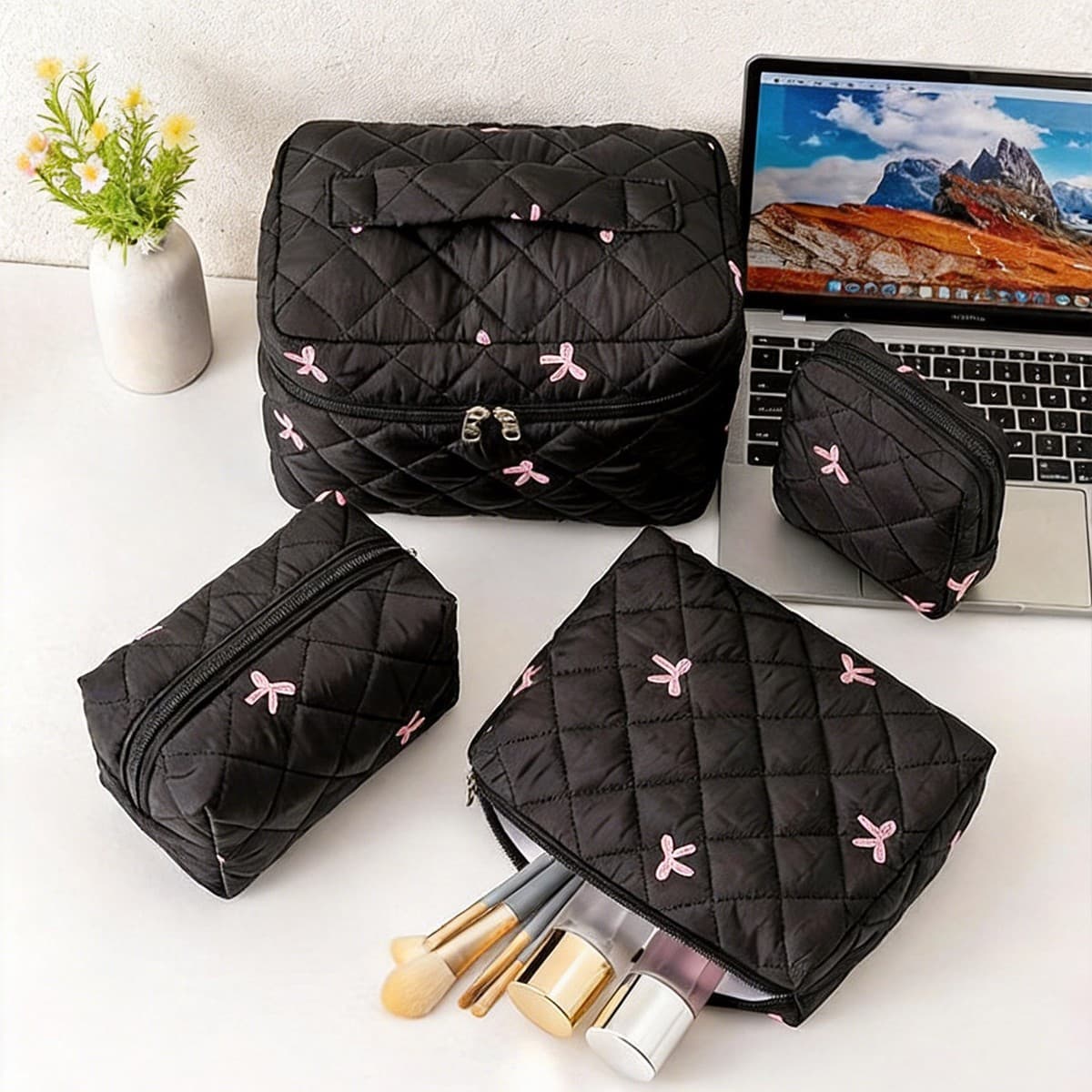 Korean version of the new bow quilted cosmetic bag for women, portable large-capacity travel toiletry and skin care product storage bag for women