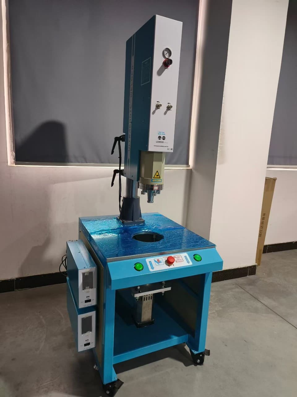 SA2000 Digital Floor-Type Ultrasonic Plastic Welding Machine with Welding Head