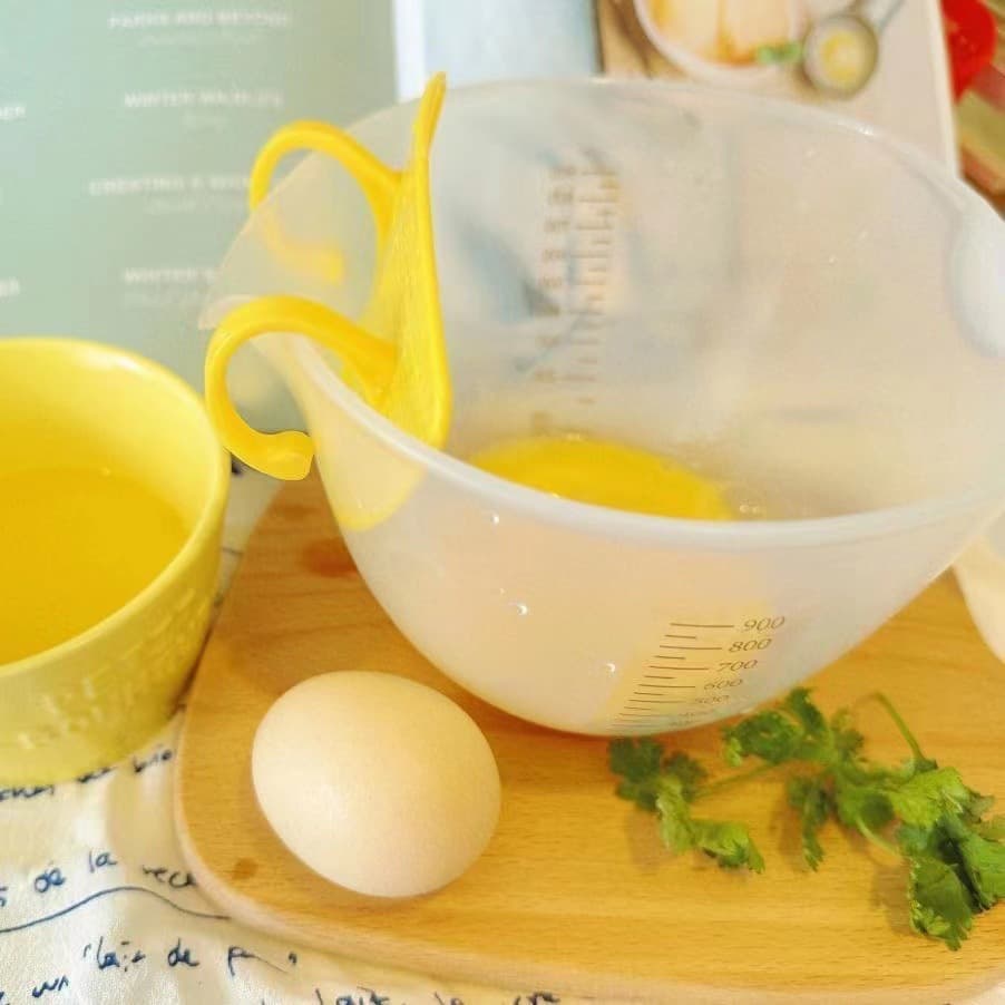 Filter Measuring Cup, Baking Whisking Bowl with Spout, Handled Transparent Whisking Bowl for Baking