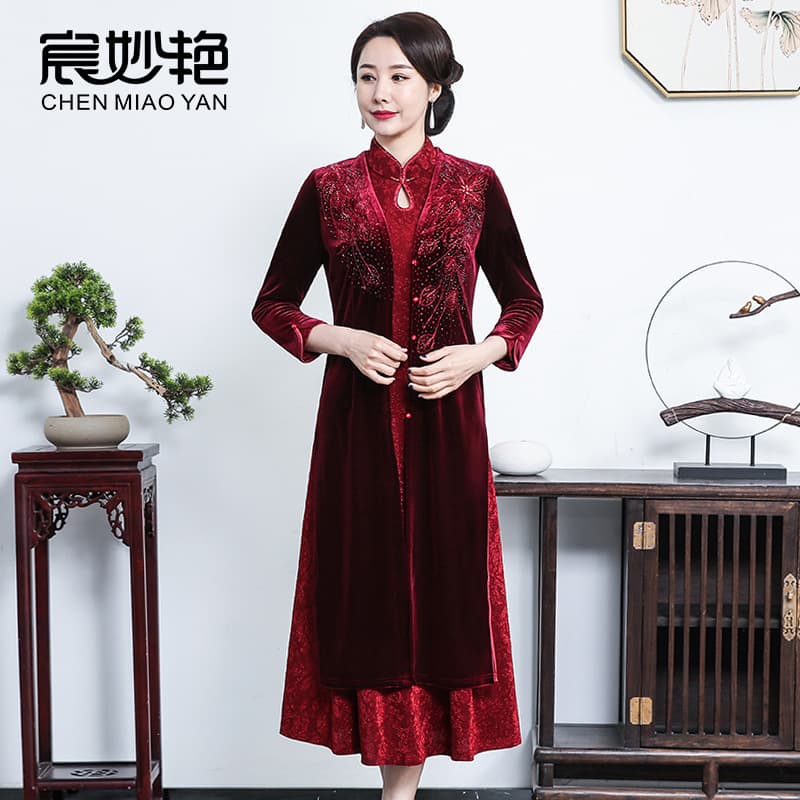 Chic Velvet Dress Wedding Gown Mother of the Bride Ensemble for Middle-Aged And Elderly Women Fashionable Autumn Winter Outfit