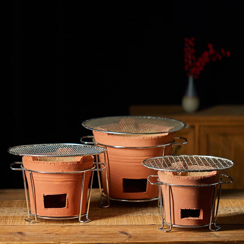 Charcoal stove for tea brewing, traditional home clay hot pot, outdoor barbecue grill, commercial hot pot stove, and clay furnace.