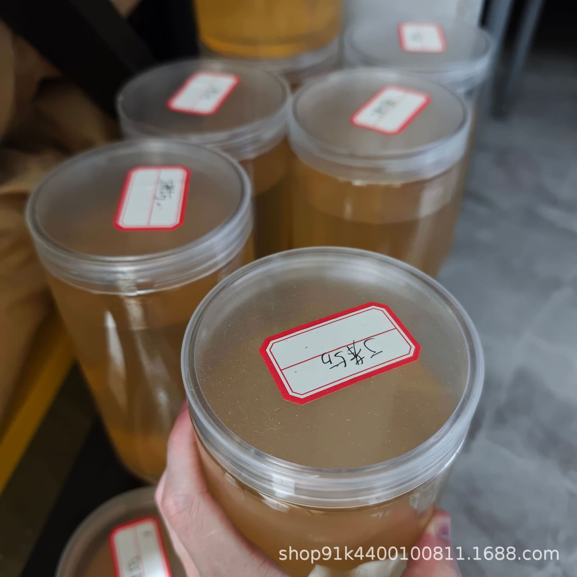 10,000 molecular weight Liquid Styrene Butadiene, oil-based rubber, applicable in polymer and ink modification.