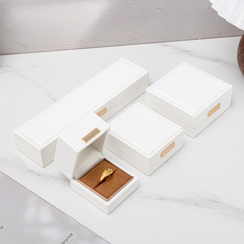 Premium Gold Label Right-Angle Thick Edge PU Jewelry Box for Rings, Necklaces, Bracelets, Fashion Jewelry, Pearl Accessories Packaging Box