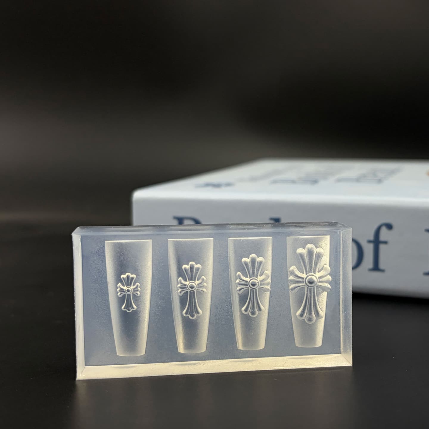 Cross-border explosive wearable nail punk style Crow Heart Cross handmade nail art silicone mold