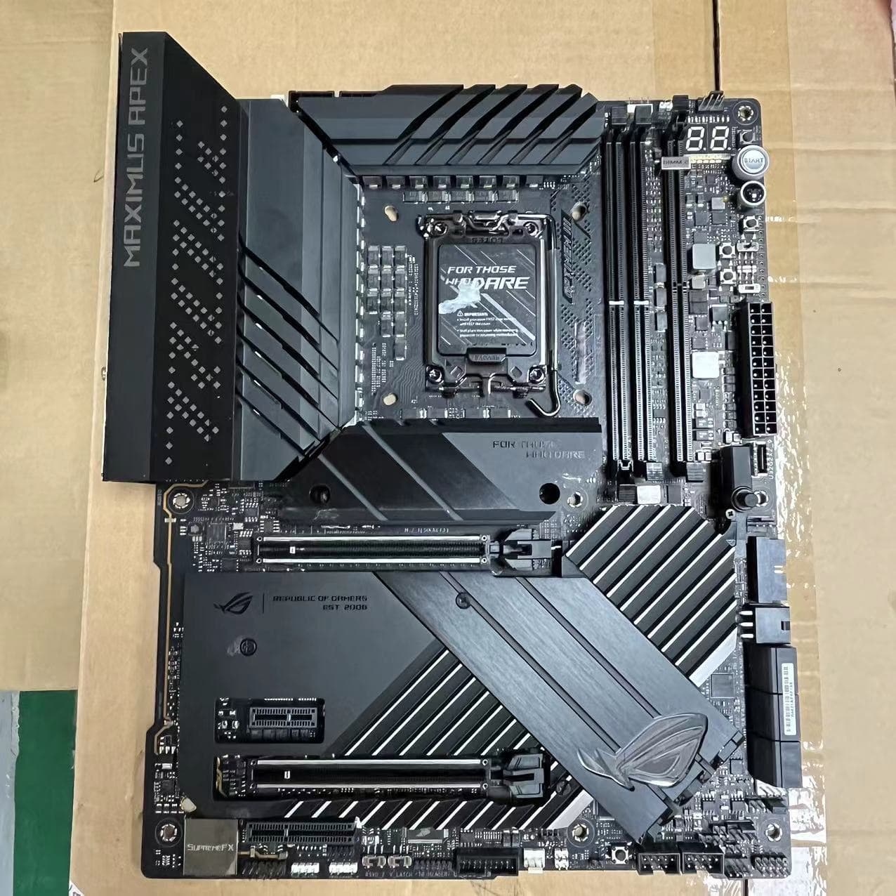 For ASUS MAXIMUS Z690 APEX Desktop Motherboard LGA 1700 ATX