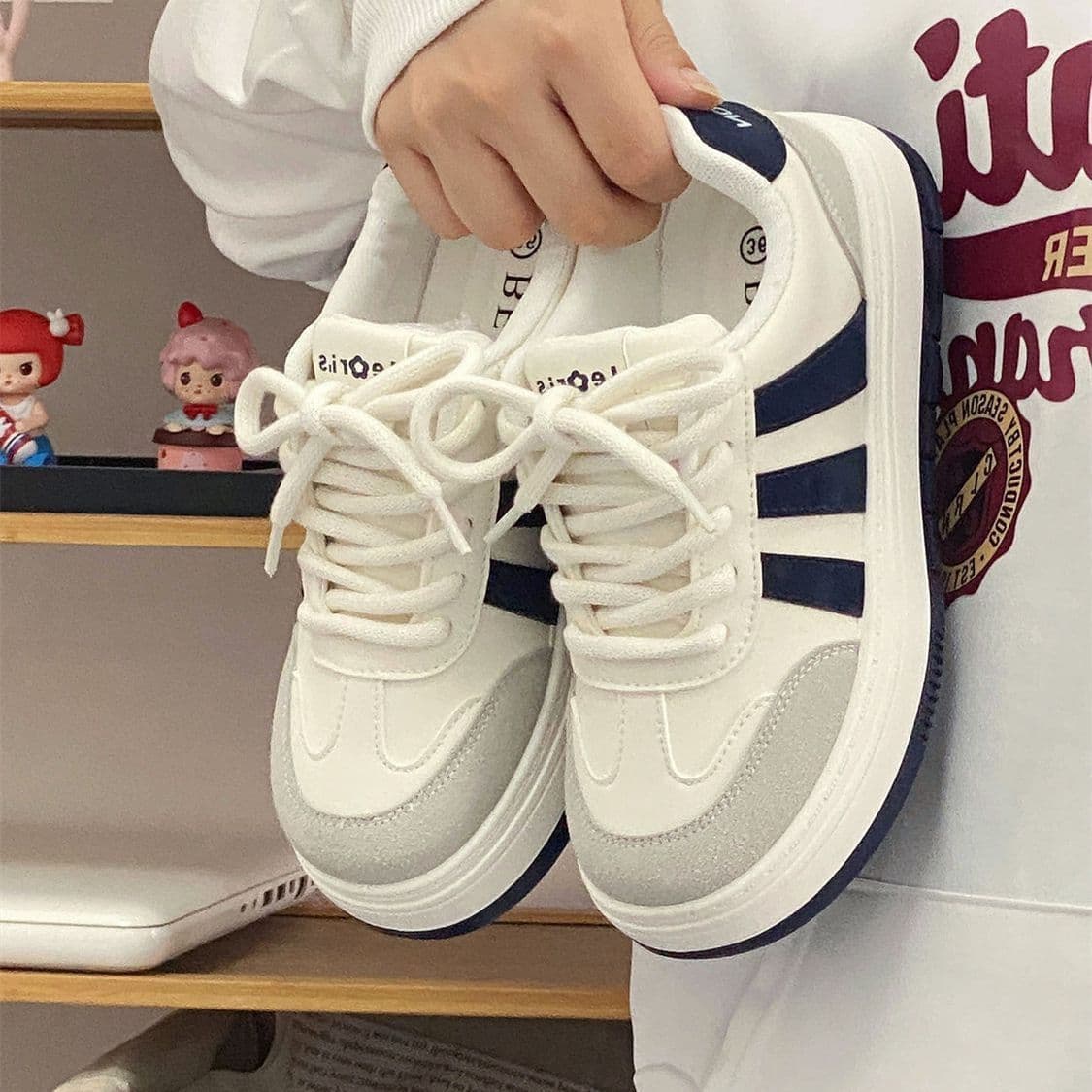 Korean-style Soft White Sneakers Women 2024 Fall New Thick-soled Trendy Casual Skate Shoes Round-toe Viral Loafers