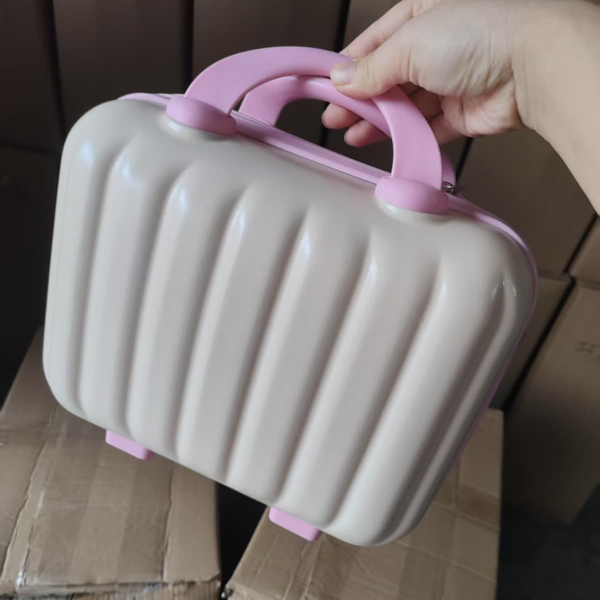 Lightweight Portable Luggage Bag with Four-Way Wheels Cute Accompanying Trunk Silent Rolling Suitcase Handheld Storage Box
