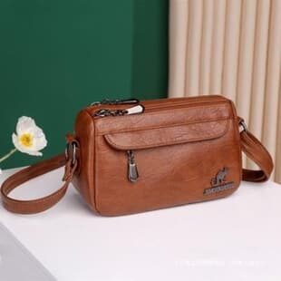 2022 New Style Korean Fashion Versatile Shoulder and Crossbody Bag for Middle-aged Women, Lightweight Small Bag, Large Capacity Soft Leather, Black