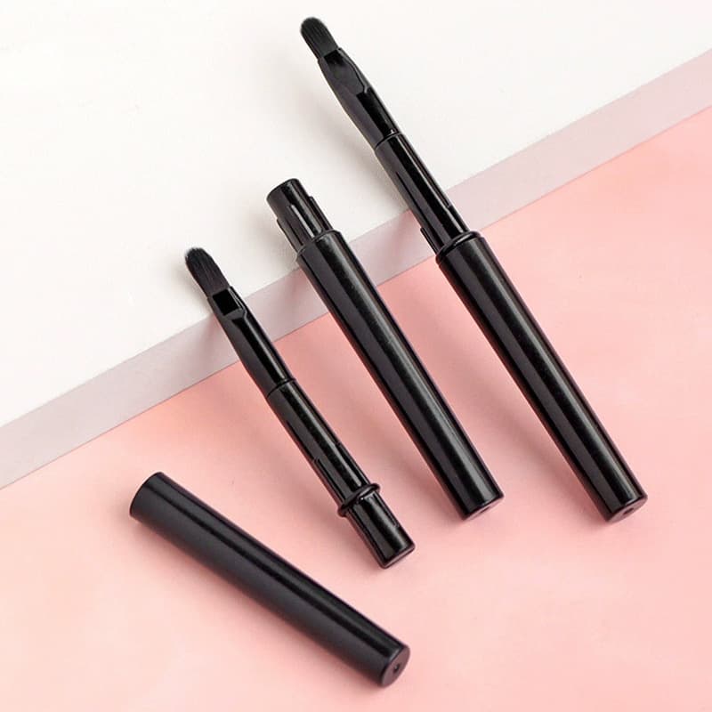 Disposable lip brush lipstick brush eye shadow brush wholesale mini portable makeup brush eye shadow brush makeup tools wholesale