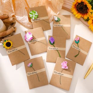 Creative DIY Vintage Kraft Paper Small Dried Flower Greeting Card for Teacher, Mother's Day, Birthday, Valentine's Day