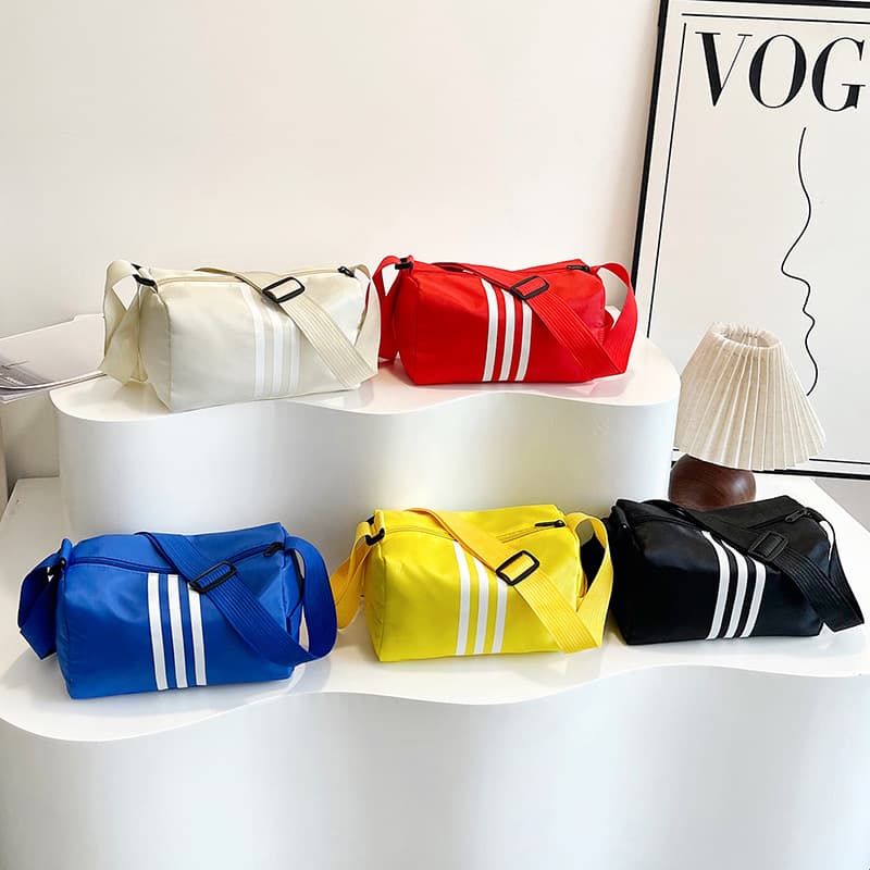 Cross-border casual shoulder bag for women 2026 new fashion sports fitness backpack short trip large capacity crossbody bag