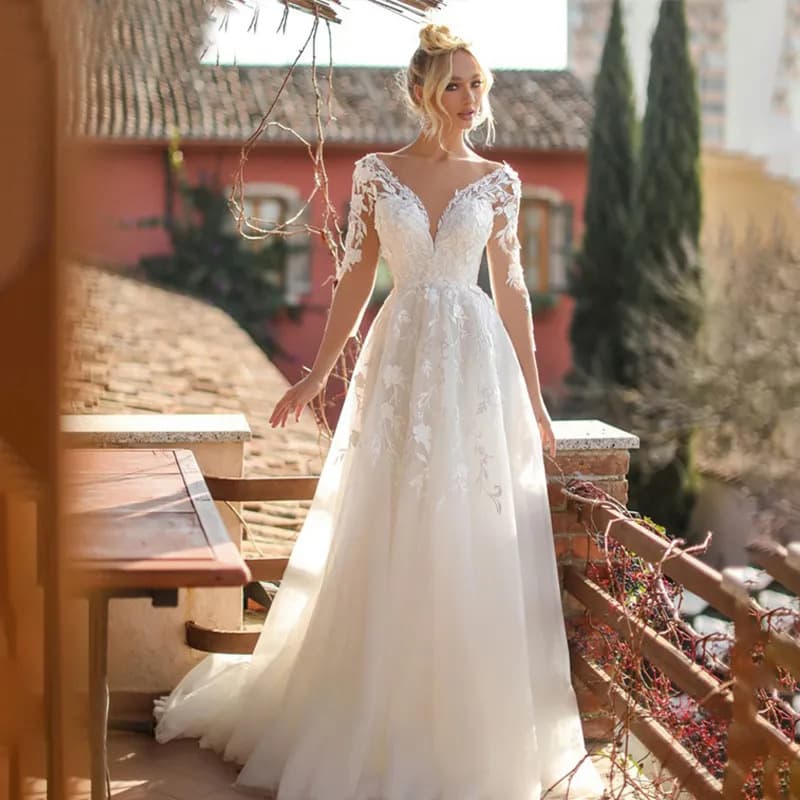 Deep V long-sleeved light wedding dress forest style 2025 new bride simple super fairy dream v-neck travel shooting small tail slimming