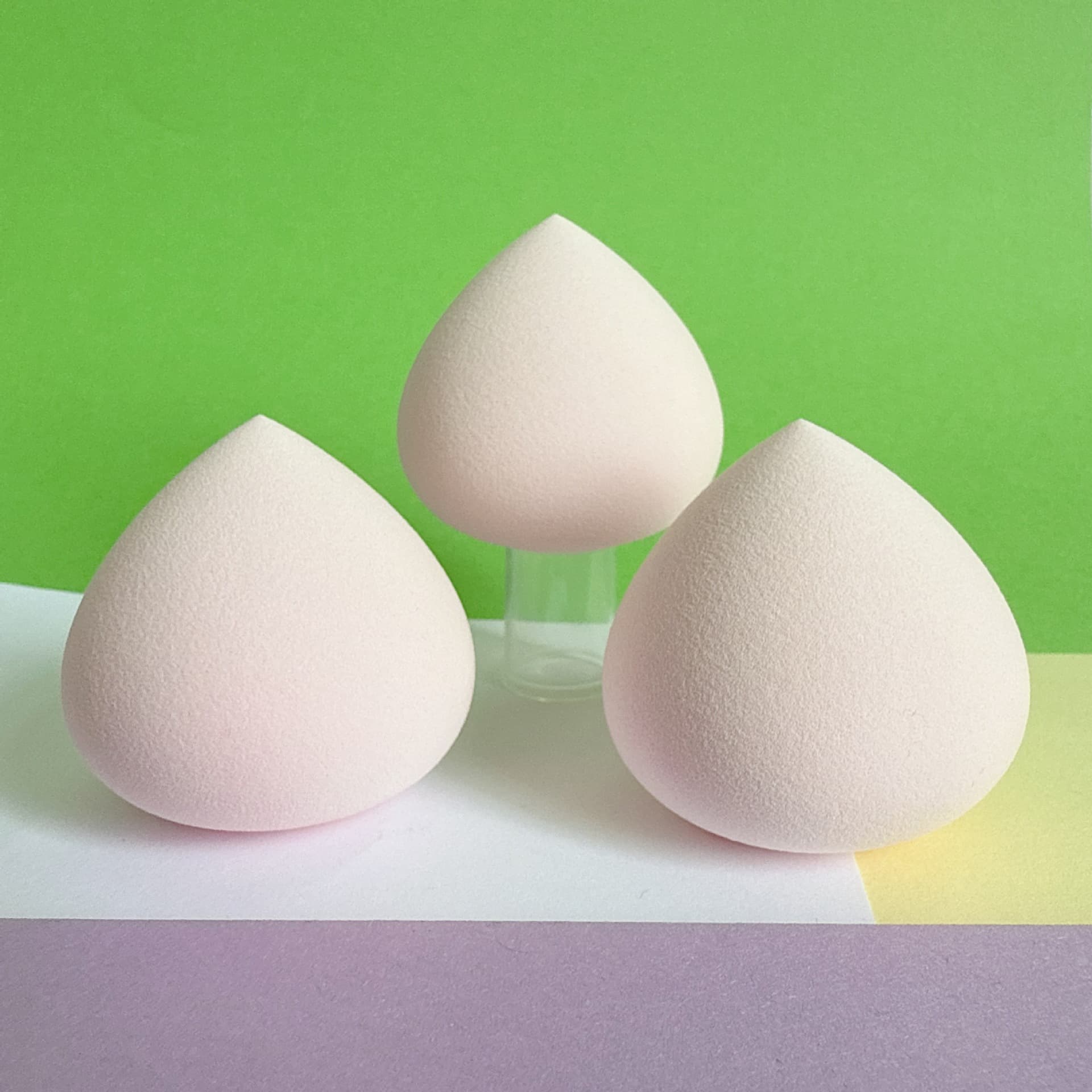 Beauty Blender Cross-Border Hot Selling Makeup Tool Expands with Water, Non-Absorbent Peach-Shaped Makeup Sponge