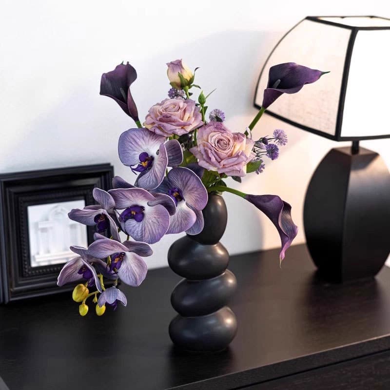 Modern Minimalist Light Luxury Ceramic Vase for Flower Arrangements, High-End Wabi-Sabi Style Small Ceramic Flower Vessel