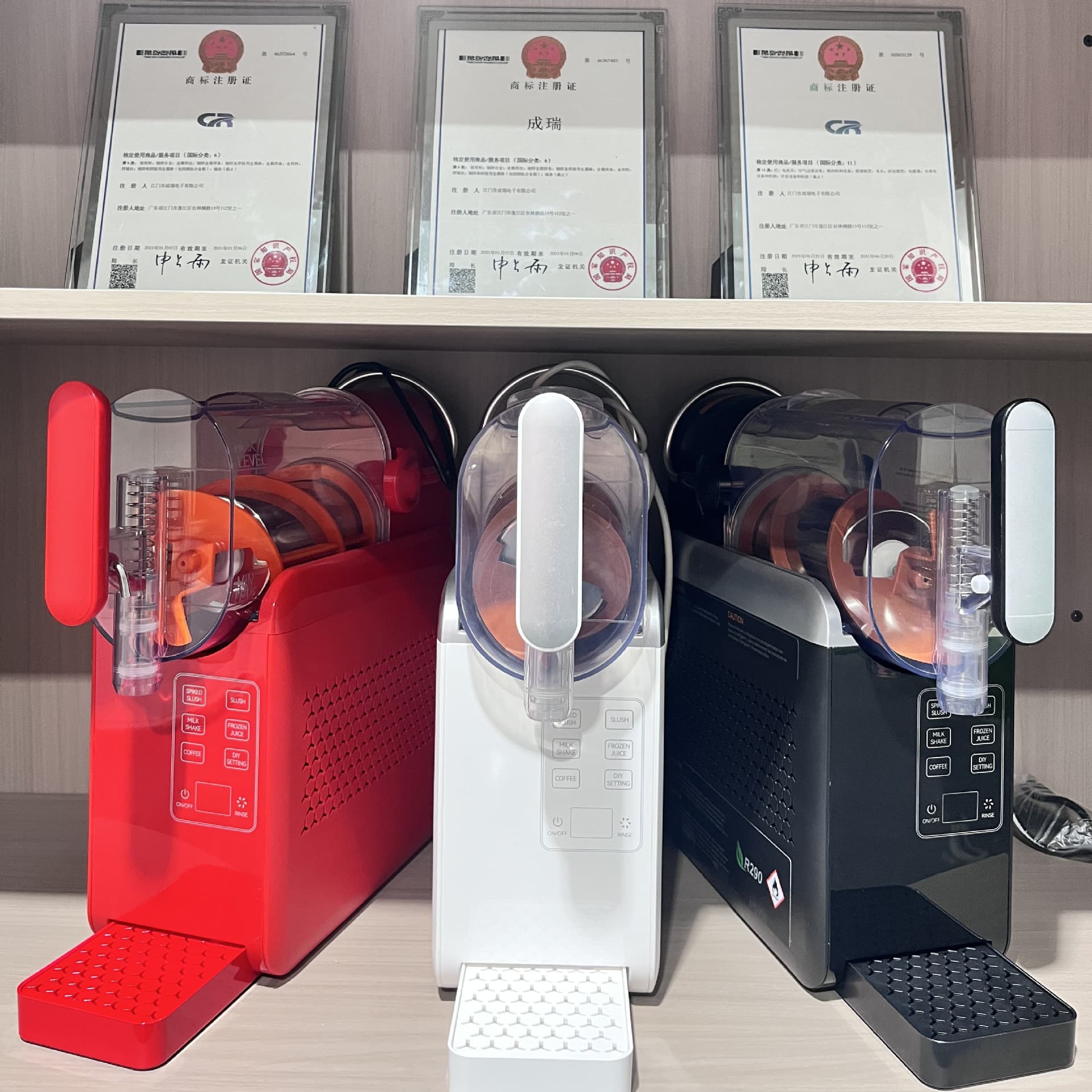 240W CB CE TUV Australia Saudi Arabia 38°C 60Z Snow Melting Machine 2.0L Home Smoothie Machine Cold Drink Slush Machine