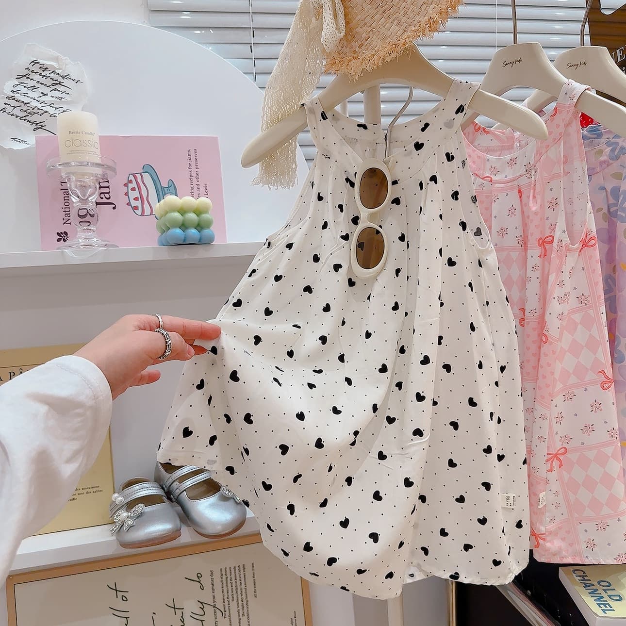 2026 New Style Girls Summer Fashionable Floral Sleeveless Princess Dress Sweet Cute Round Neck Cotton Silk Dress