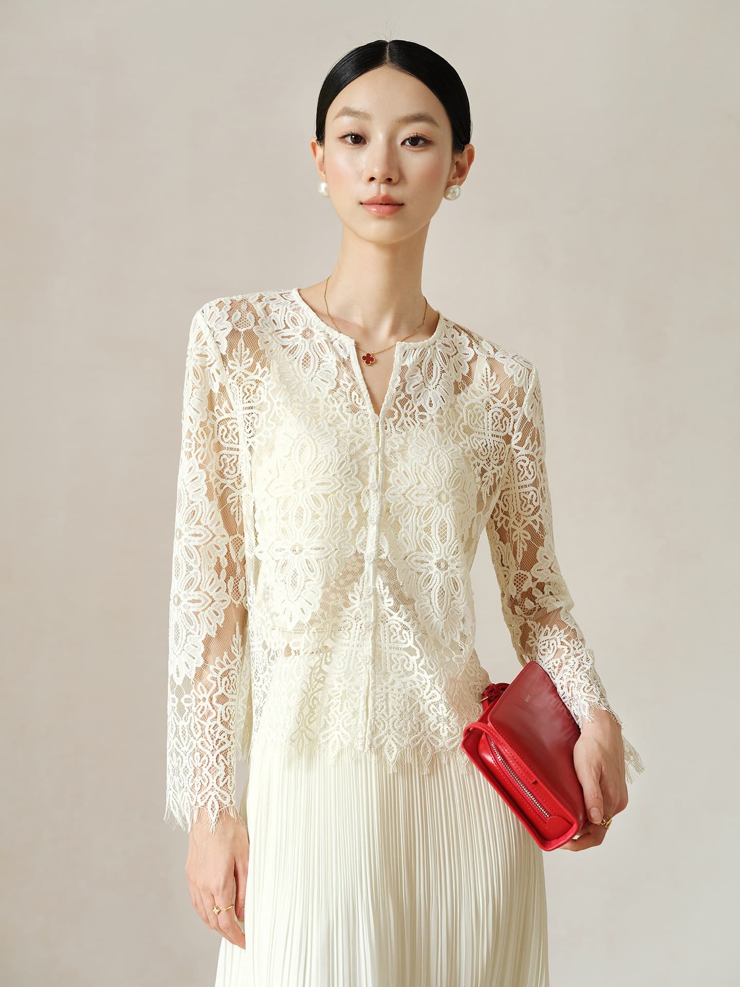 Heavy-duty lace crochet with a light luxury atmosphere Highly translucent and versatile knitted cardigan jacket