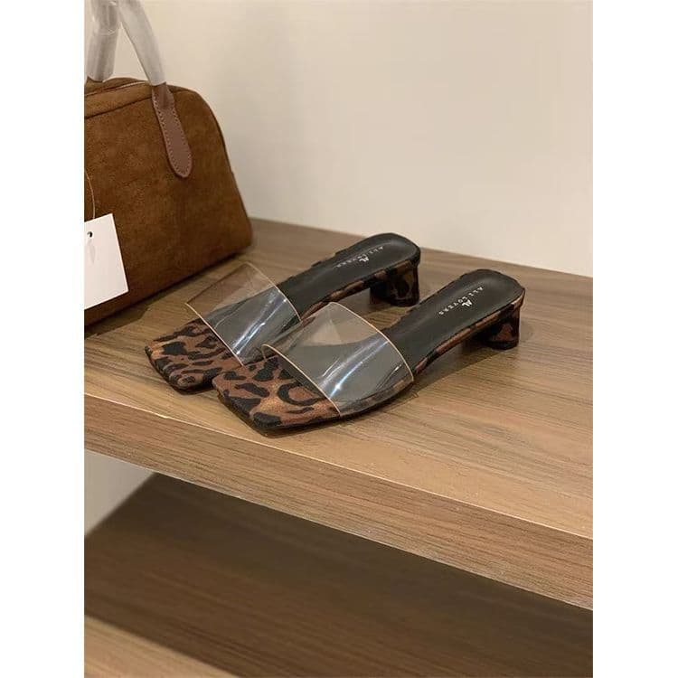 Square toe thick heel sandals and slippers for women to wear outside 2025 summer and autumn new style French high-end transparent strap silver sandals for women