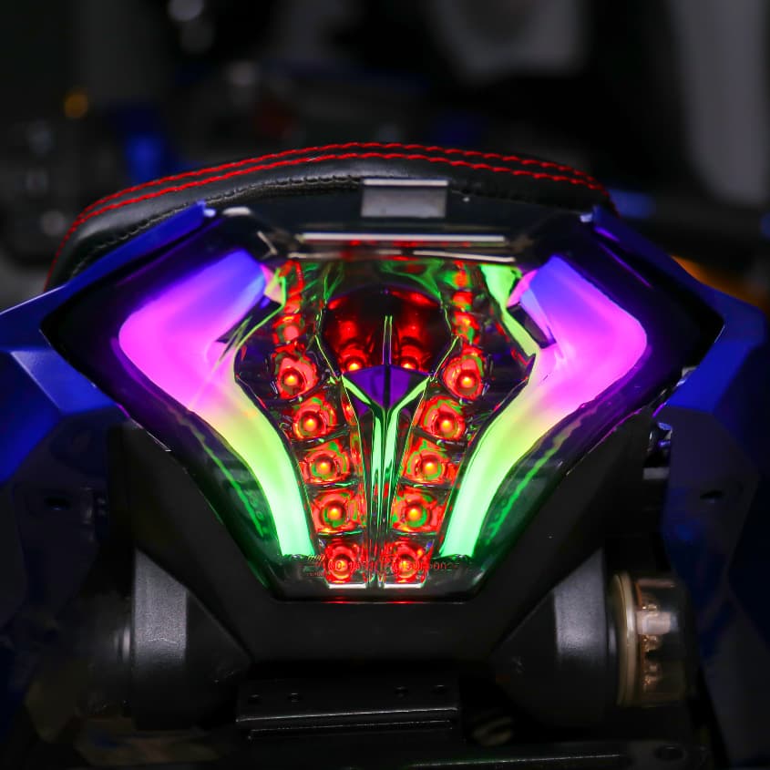 Cross-border wholesale Southeast Asia motorcycle accessories modification compatible with YAMAHA R3/MT3-7/25 LC150 tail light