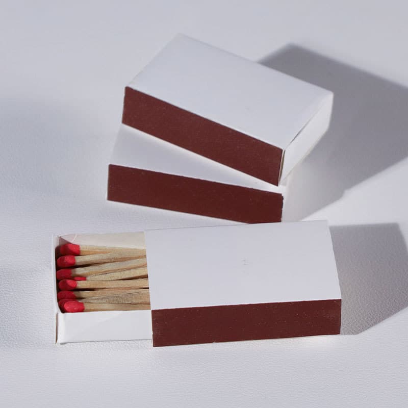 Ready-to-ship wholesale plain white unprinted short-stem vintage matchboxes for scented candles, minimalist design.