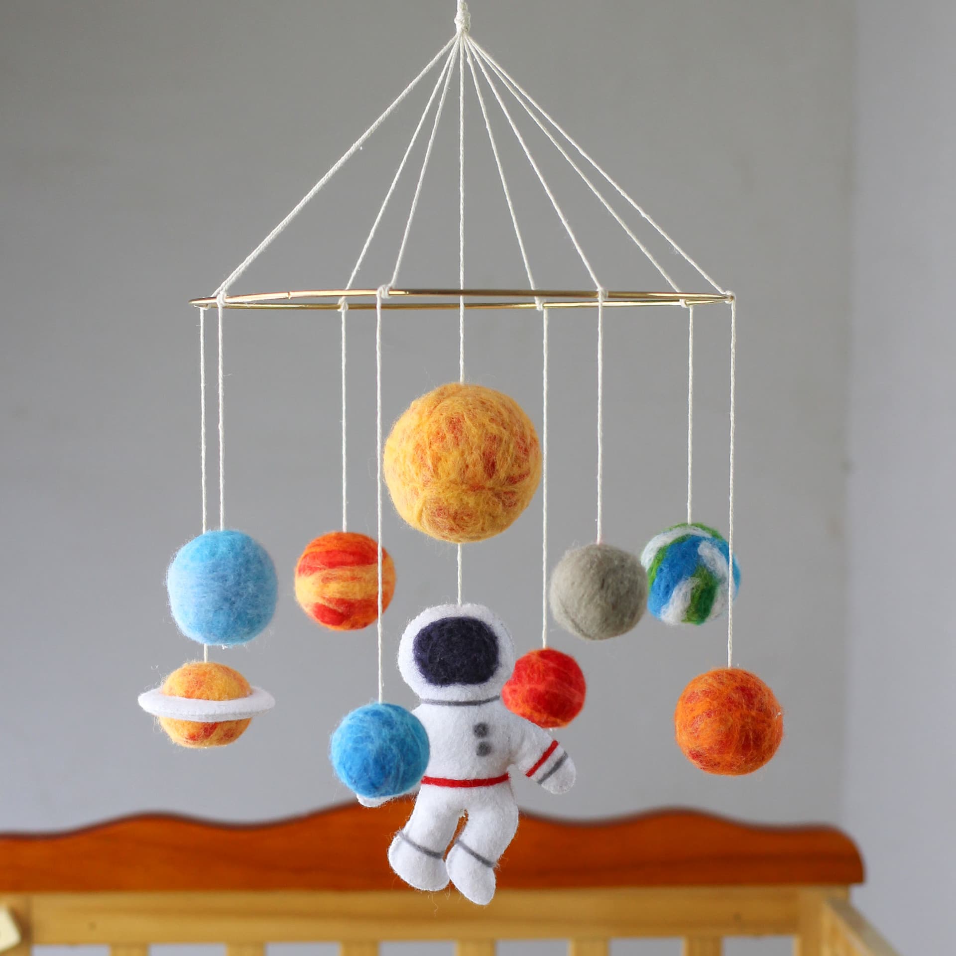 Universe Sun Planet Wool Felt Bed Bell Felt Astronaut Wind Chime Ornament Infant Children's Room Decoration Prop