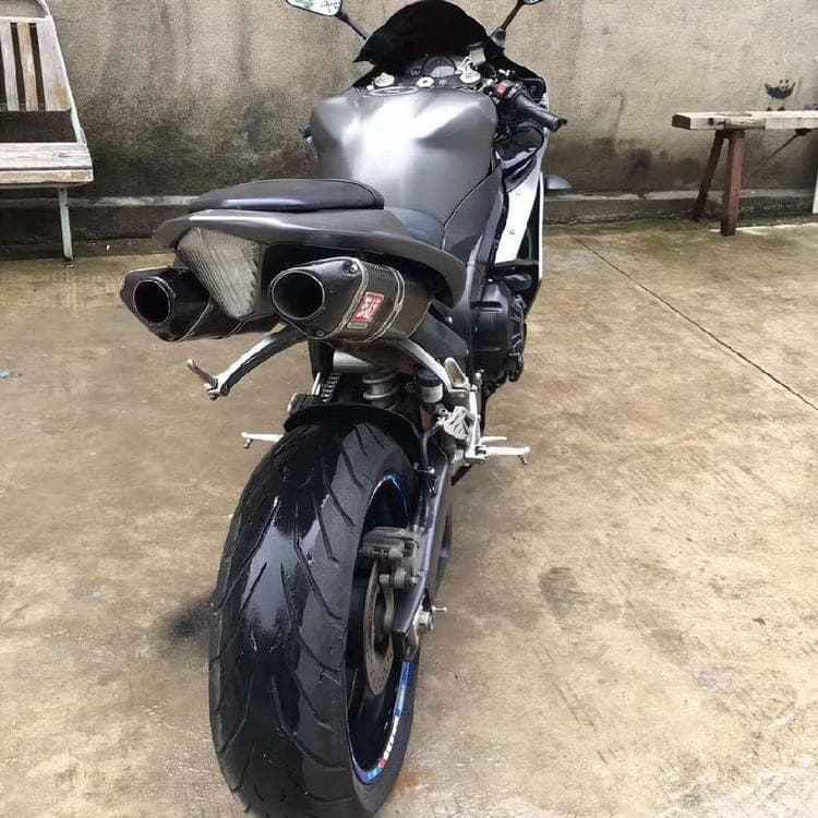 Negotiable price for used imported Yamaha R1 sports motorcycles, 1000cc, wholesale from manufacturer.