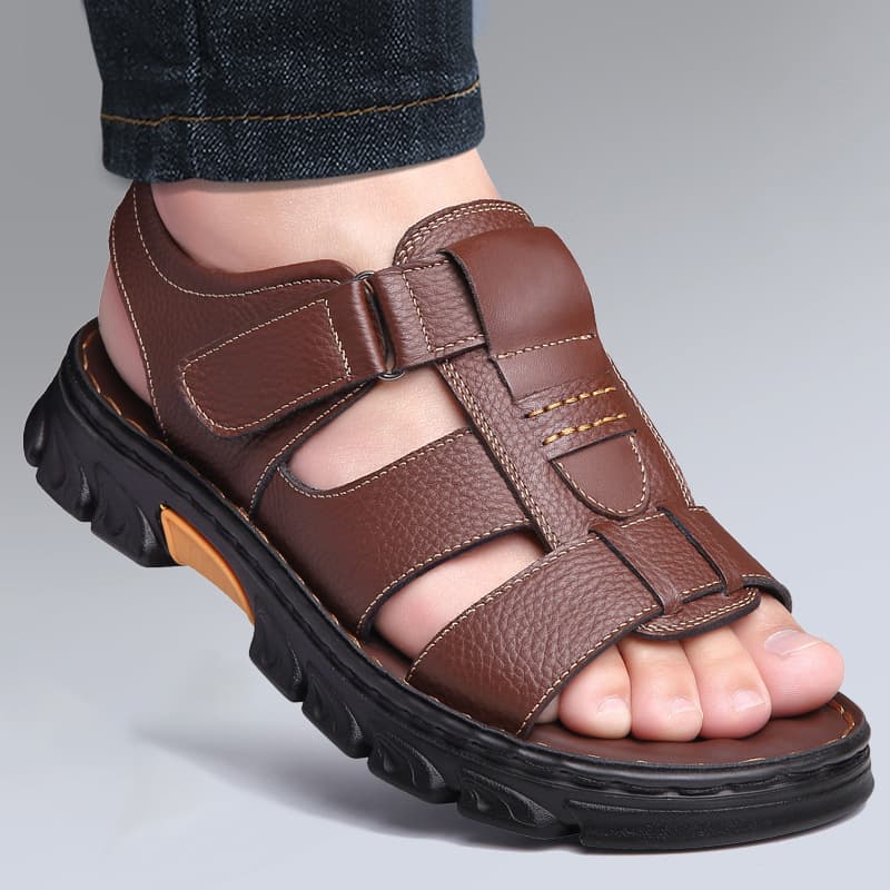 Summer Men's Sandals Breathable Versatile Casual Shoes Outdoor Two-Way Beach Shoes Middle-Aged Dad's Sandals Work Men's Shoes
