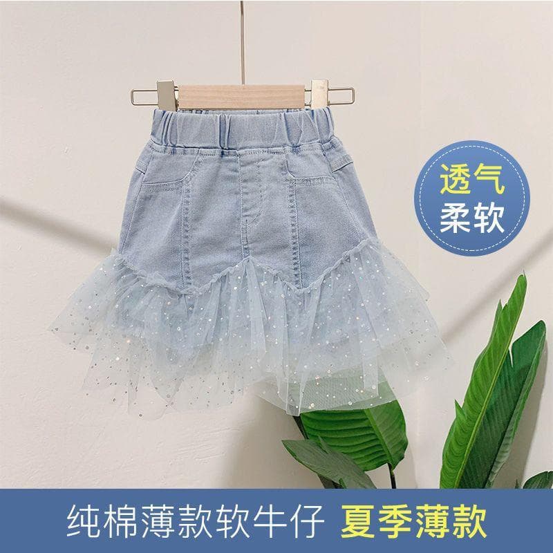 Girls' denim mini skirt, new 2025 style, loose fit, summer children's skirt, fashionable and trendy for toddlers.