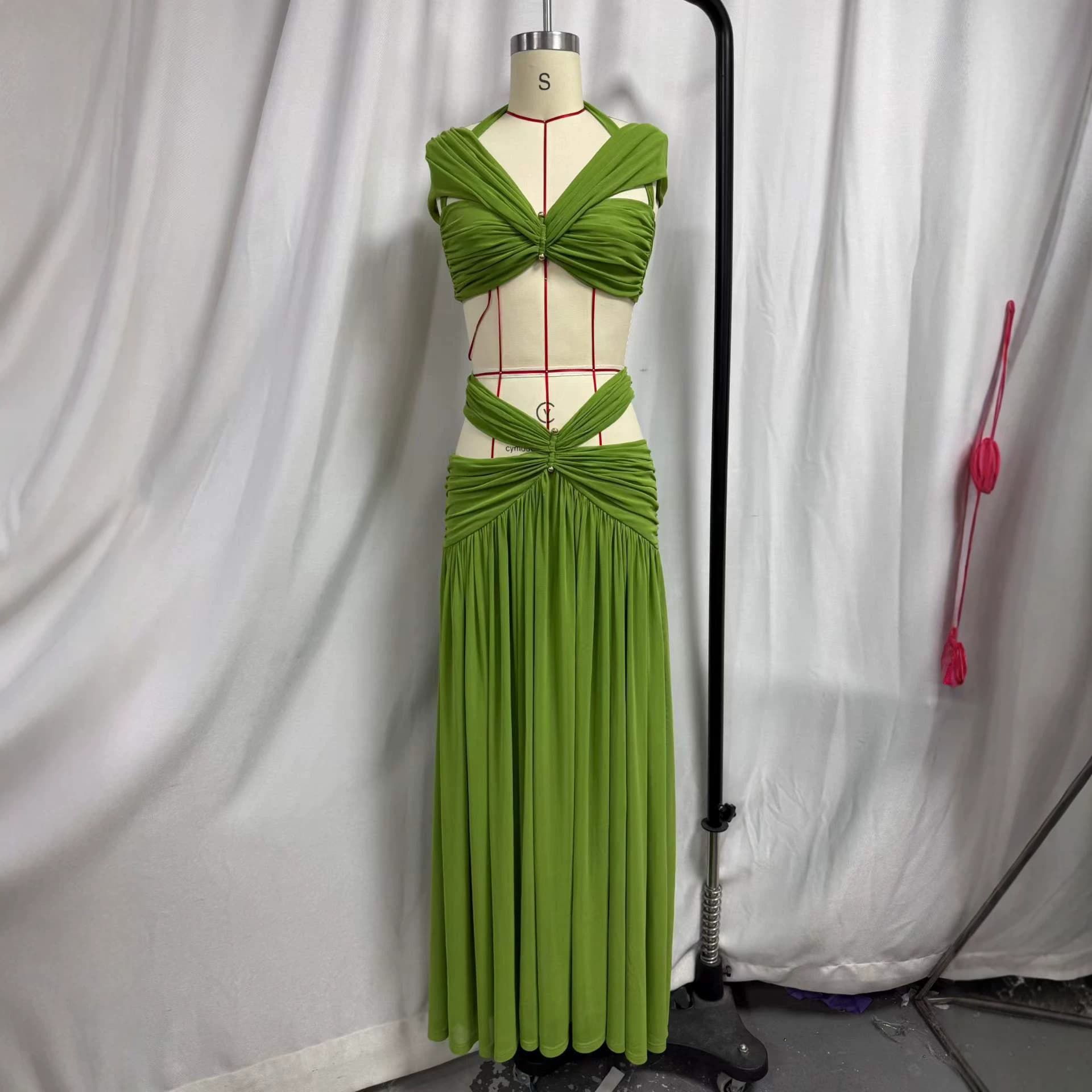 Long skirt evening banquet dress 2026 autumn women's sleeveless wall hanging cross strap tube top backless pleated dress