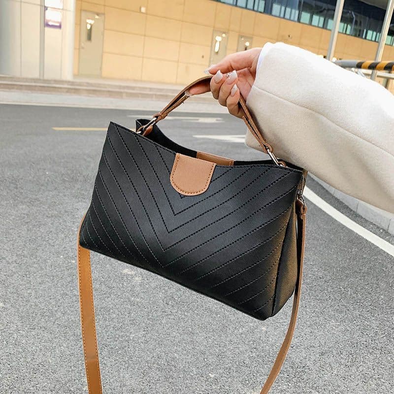 High-Looking Women's Bag New Versatile French Bag Handbag New 2025 Single Shoulder Crossbody Women's Bag Niche Black