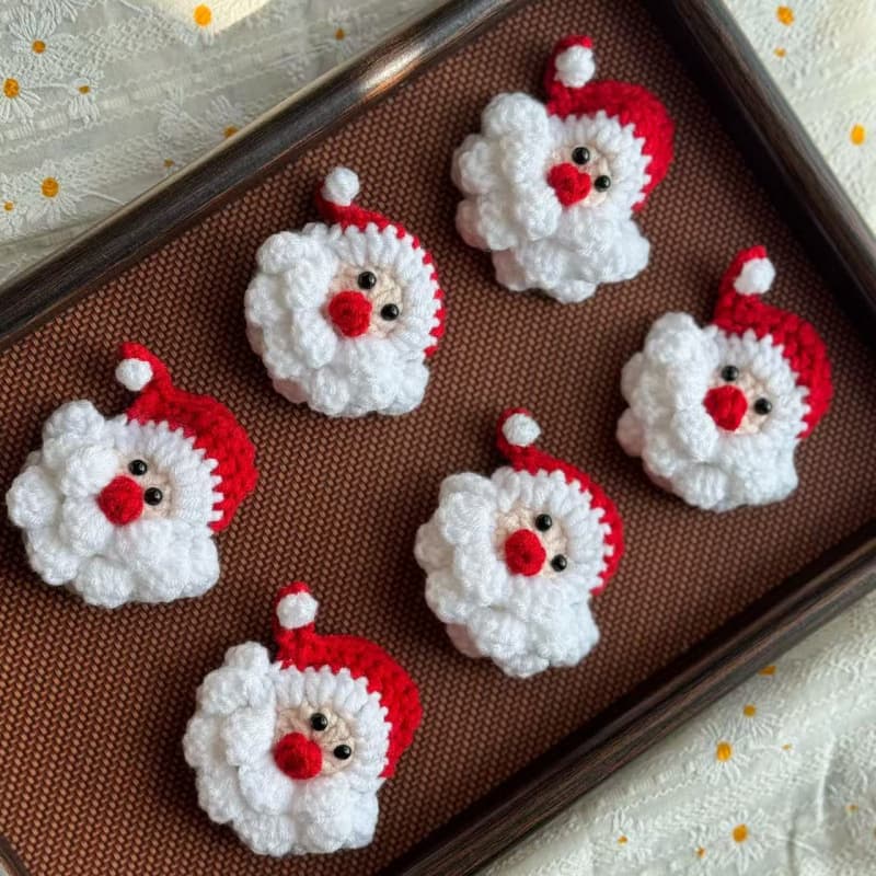 Factory wholesale finished handmade crochet Christmas gift crochet keychain creative Christmas tree gift