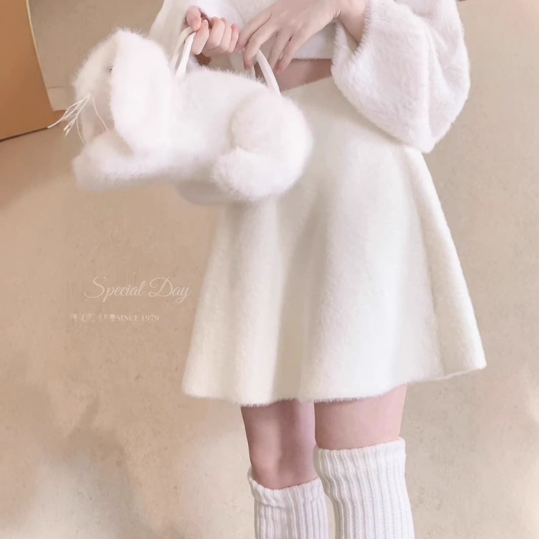 Knitted High Waist A-Line Mini Skirt Women's Autumn Winter 2024 Versatile Base Layer Short Skirt White Faux Fur JK Umbrella Skirt