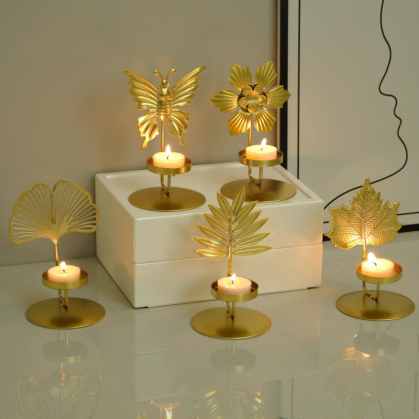 Nordic Iron Candle Holder, Simple Decorative Ornament for Living Room, Romantic Candlelight Dinner Table Decor, High-End Style