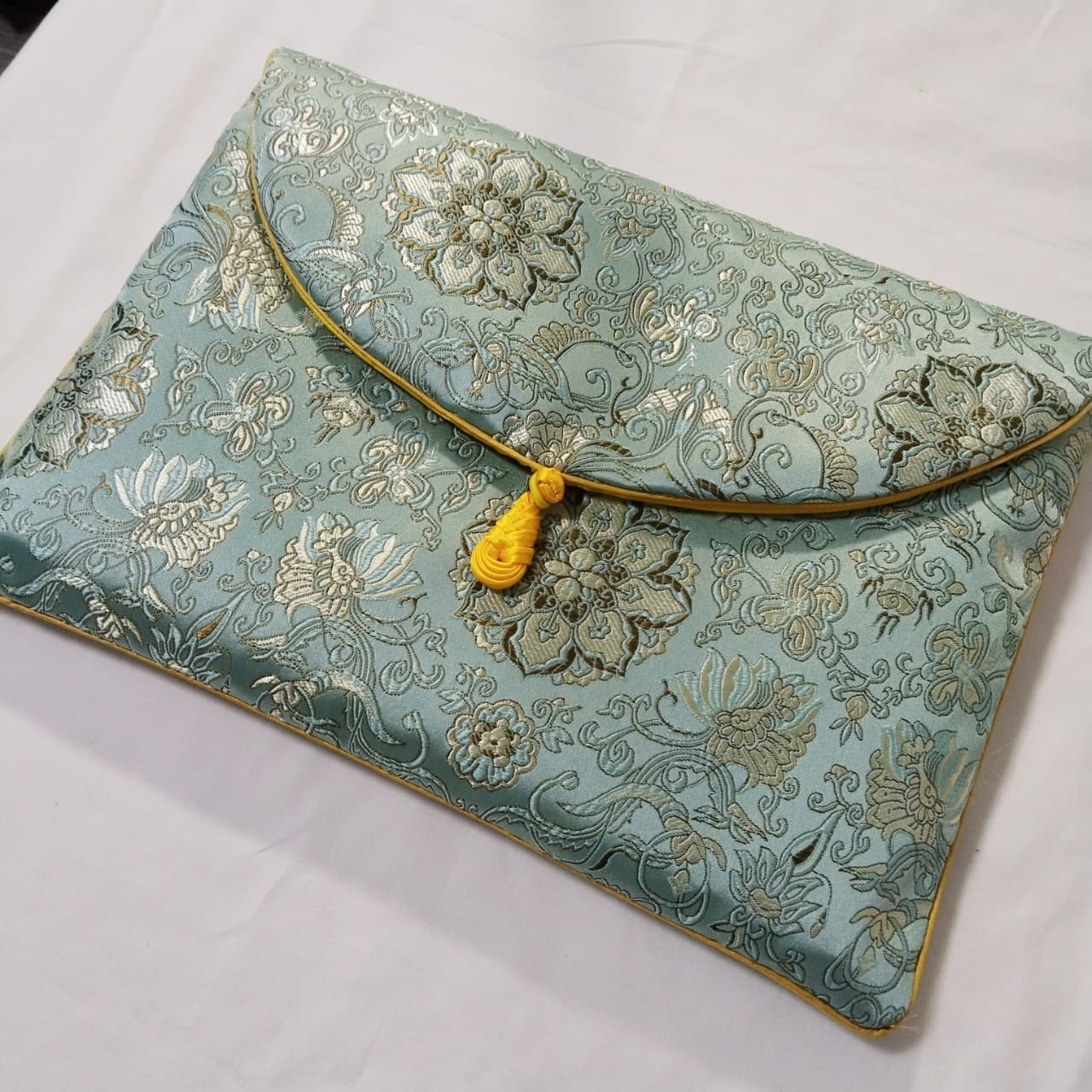 New sutra bag, Buddhist sutra bag, Tibetan sutra bag, Buddhist scripture bag, storage bag, portable Guanyin flower thickened storage bag