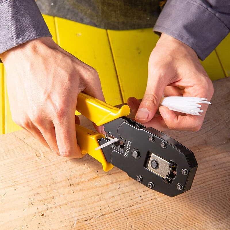 Deli Network Cable Crimper, Network and Telephone Line Tester, 3-in-1 Network Pliers, RJ45 Crimping Tool, Wire Stripper