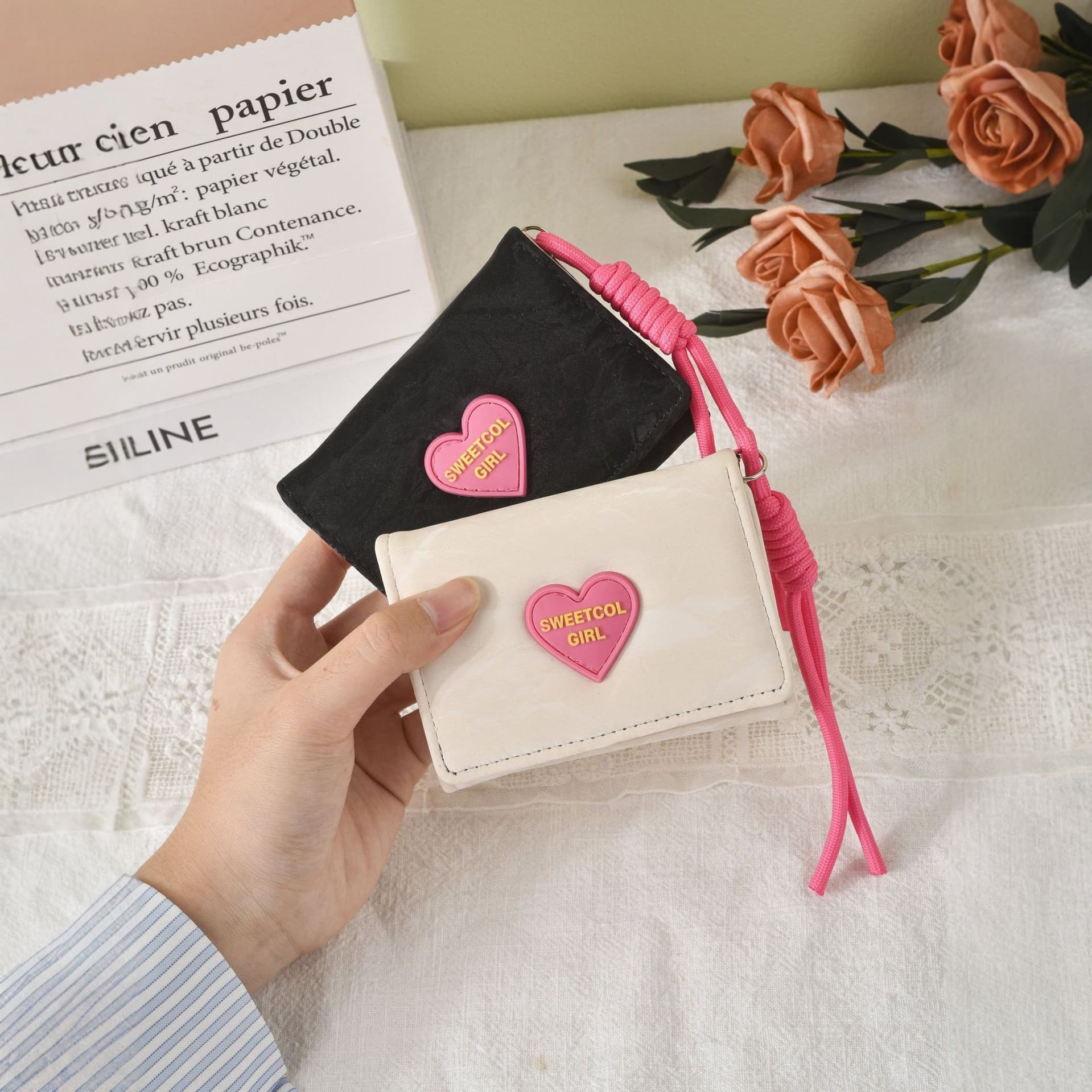 Lanyard Wallet ~ Korean INS Heart Candy Wallet Women's Simple Short Wallet Wholesale Tri-fold Student