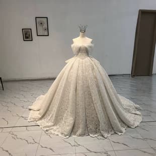 French Lace Wedding Dress Strapless Tulle 3D Butterfly Back Large Satin Flowing Train Export Wedding Dress Factory