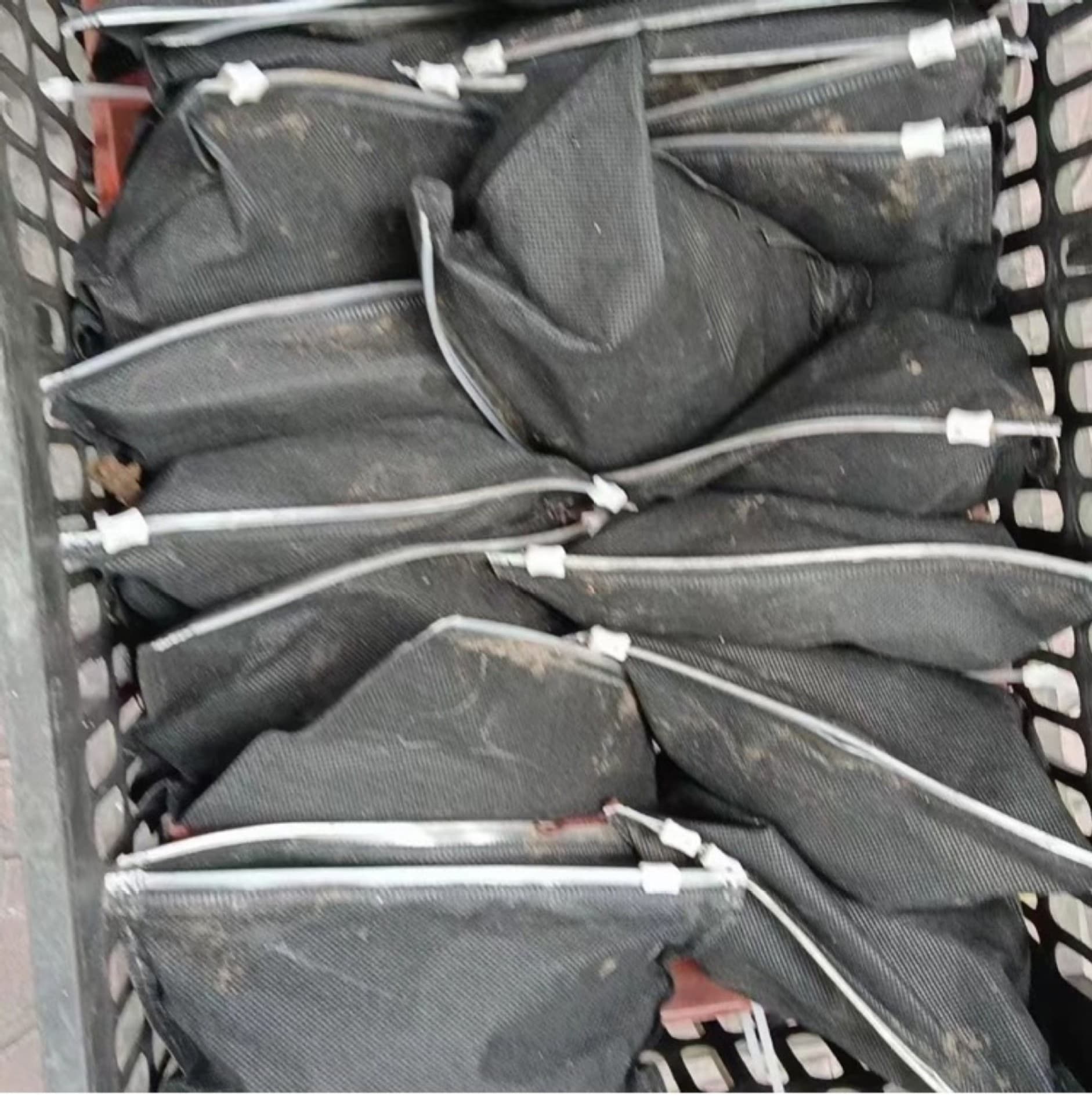 Earthworm bag, nursery bag, breathable, environmentally friendly, double-sided non-woven, small bag, tool bag, zipper bag, mesh