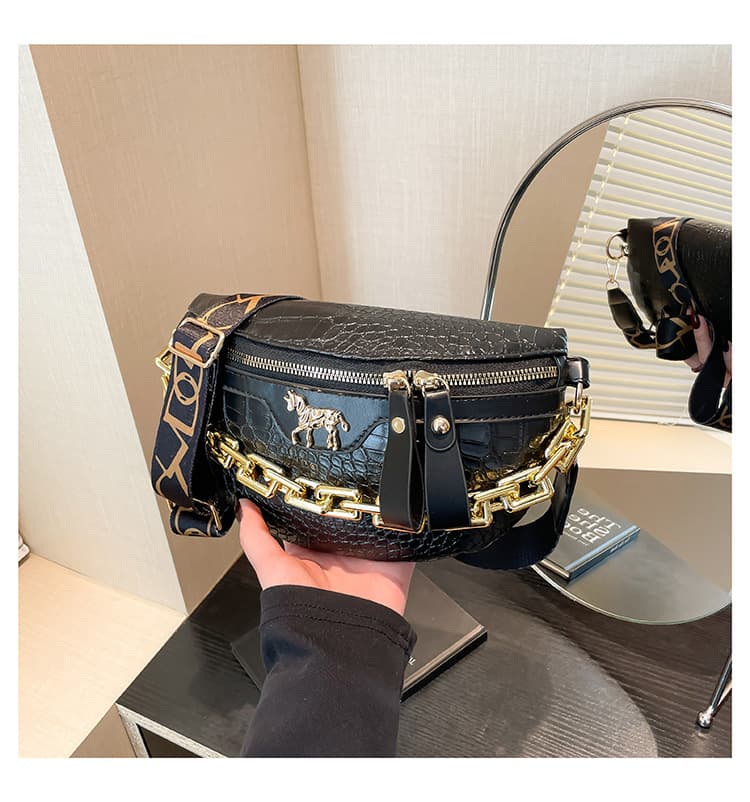 2025 New Style Women's Chest Bag, Fashionable Crocodile Texture Shoulder Bag, Chain Small Bag, Waist Bag, Wide Strap Crossbody Saddle Bag