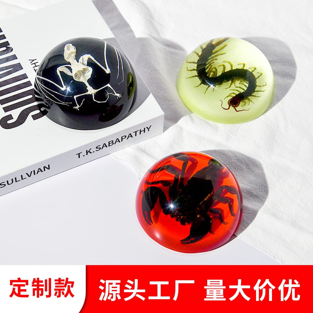 Factory Direct Custom Resin Embedded Scorpion, Centipede, Bat, Snake Skeleton, Half-Round Ball Figurine Gift, Cartoon Style
