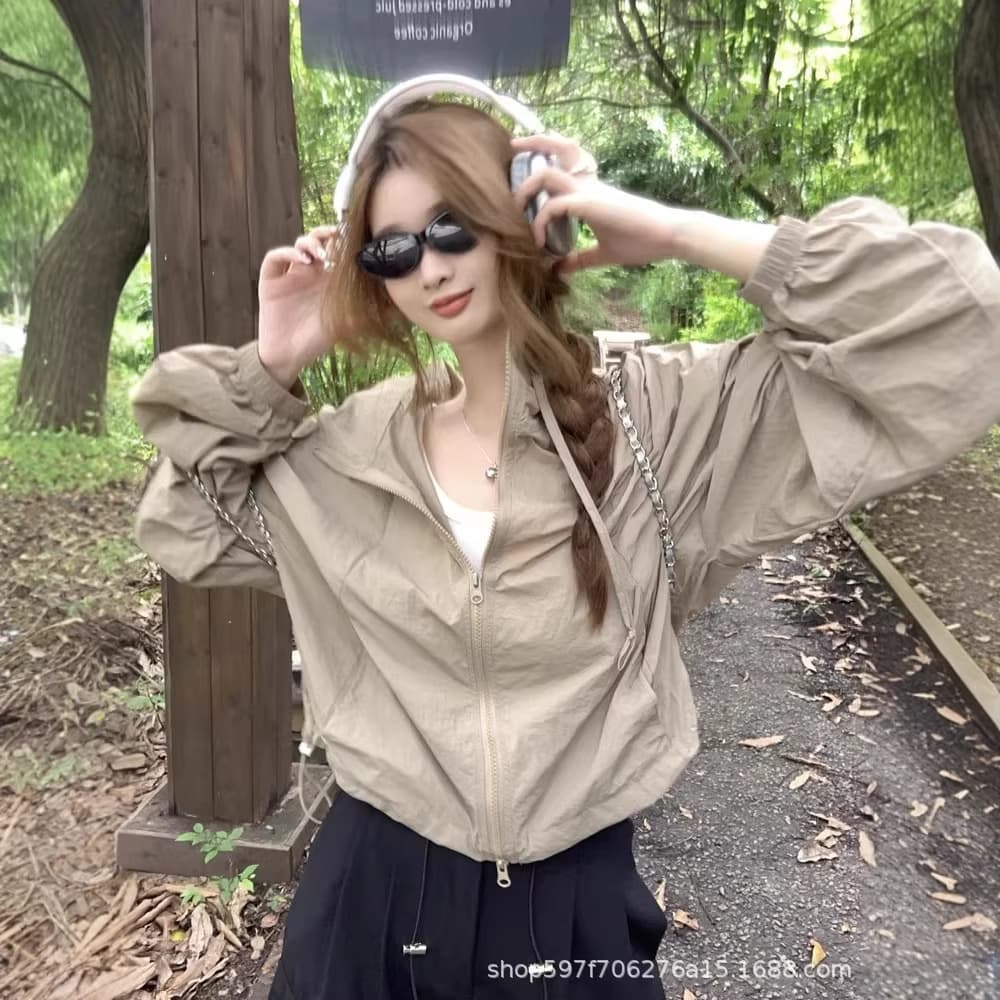 2026 Summer New Fashion Sun Protection Jacket for Women Short Thin Hooded Breathable UV Coat