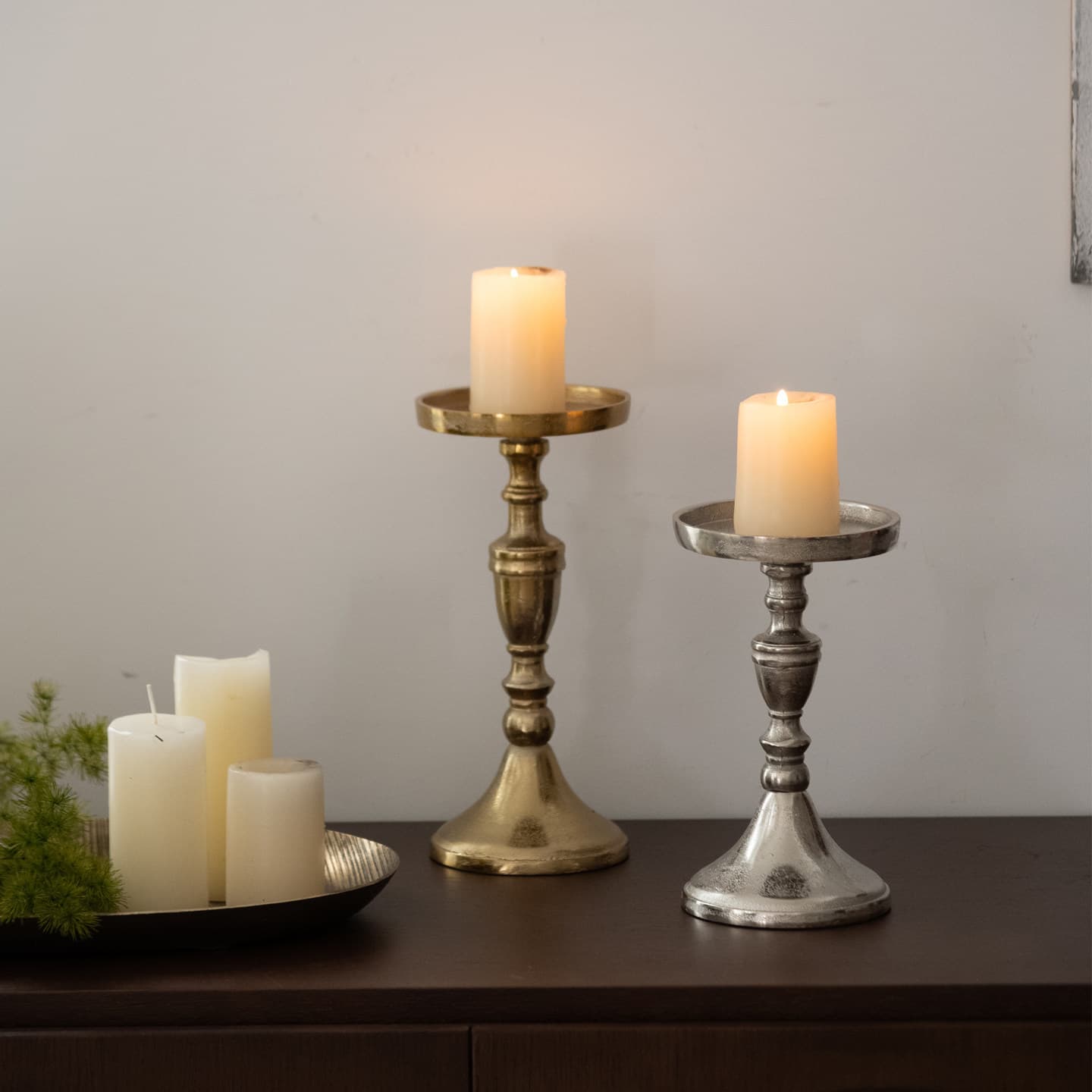 Indian imported aluminum European-style retro Roman columns gold and silver candlestick ornaments model room living and dining room desktop decoration