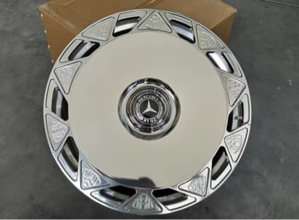 19-inch Maybach Mercedes S-Class Mirror-Polished Big Cake Wheel Hub, 20/21-inch Forged Wheel Hub