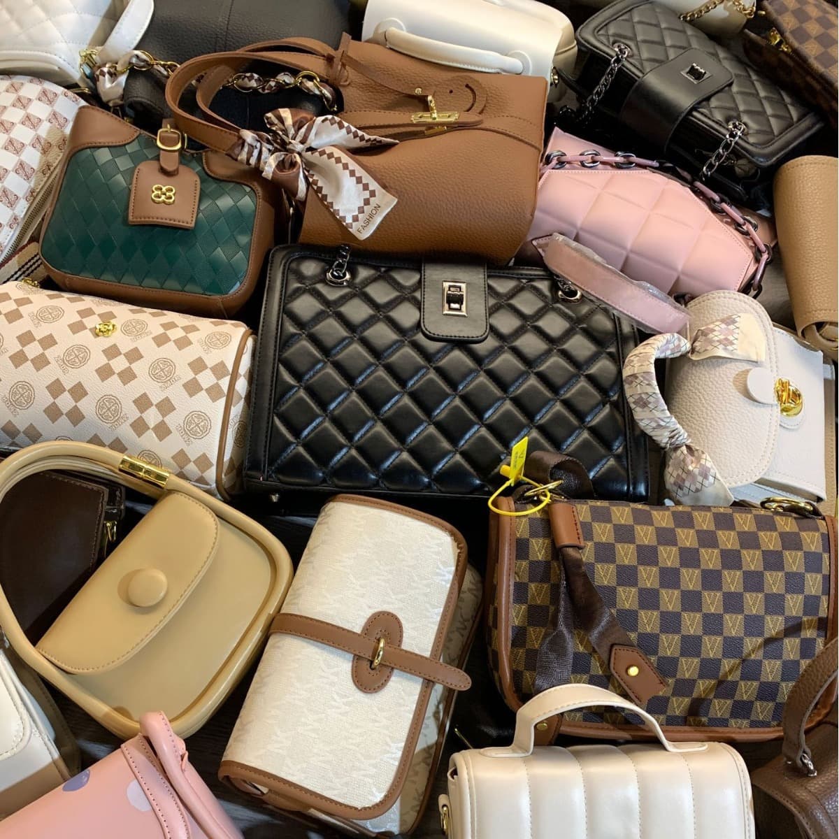 High-Quality Women's Shoulder and Crossbody Bag Original Packaging Small Assorted Mixed Lot Wholesale Cross-Border Live Stream Source Women's Bags