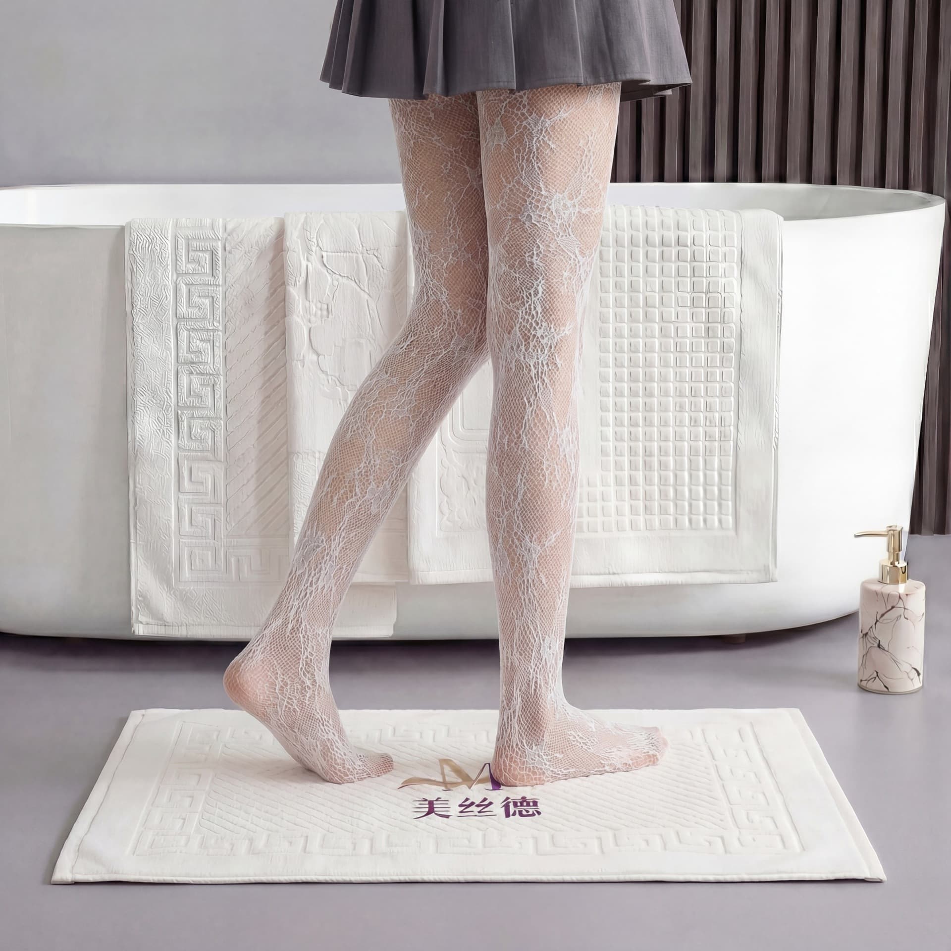 Hotel floor towel non-slip water-absorbent thickened pure cotton floor towel B&B hotel white flat weave frame foot bathroom floor towel