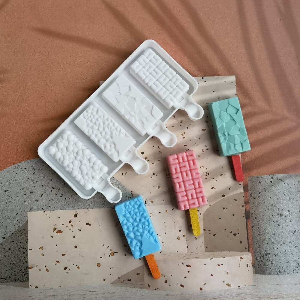 DIY silicone ice cream molds (4-cavity) for making jelly popsicles, cheese sticks, and ice cream puffs.